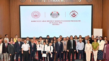 Manisa'da Koruyucu Aile Günü Kutlandı