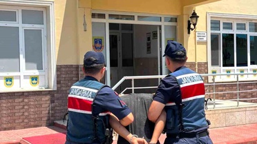 Alanya'da Jandarma Kılığına Giren Dolandırıcı Yakalandı