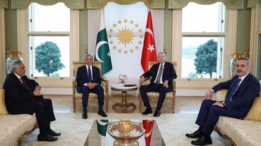 Erdoğan ve Pakistan Başbakanı Şahbaz Şerif Görüştü