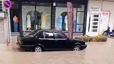 Tavşanlı'da sağanak hayatı olumsuz etkiledi