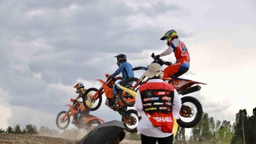 Ağrı'da Tarihi Enduro Yarışı Başladı
