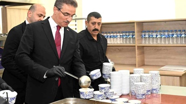 Vali Baruş'tan emniyet personeline aşure ikramı