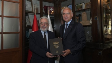 Bakan Ersoy'dan IRCICA Ziyareti