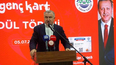 Bakan Bak: Gençleri dijital bağımlılık ve kötü alışkanlıklardan koruyacağız