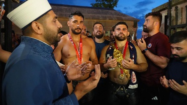 Başpehlivan Erkan Taş, Edirne’de hamam geleneğini sürdürdü