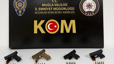 Bodrum'da 4 Şüpheli Ruhsatsız Silahla Yakalandı