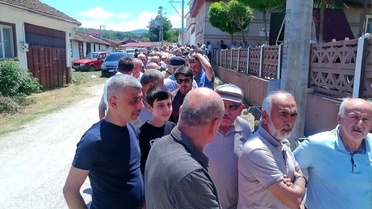 Bu kuyruğun nedeni imece usulü hazırlanan aşure