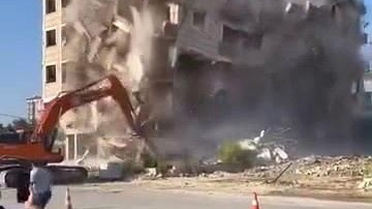 Antakya'da Yıkılan Bina Anbean Kaydedildi