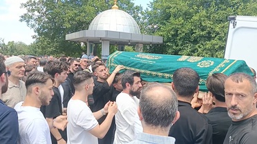 İznik Gölü'nde Boğulan Gençlerin Cenazesi Toprağa Verildi