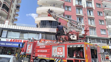 Mardin'de Apartman Yangını: 7 Kişi Dumandan Etkilendi