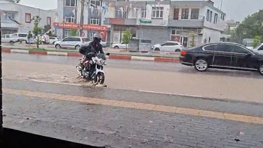 Kadirli'de Fırtına ve Sağanak Hayatı Olumsuz Etkiledi