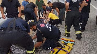 Siirt'te Otomobil Devrildi: 3 Yaralı