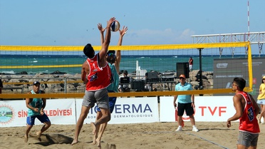 Sinop’ta Plaj Voleybolu Şampiyonu Belli Oldu