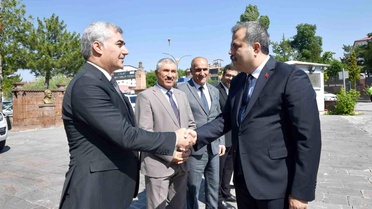 Özgür Kaya Ahlat Kaymakamı Olarak Göreve Başladı