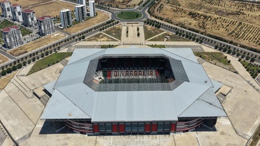 Amedspor Stadyumu'nun son halini görenler tanıyamıyor