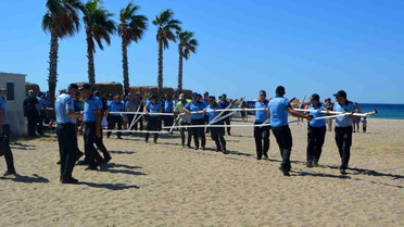 Ayvalık Sarımsaklı plajlarında şezlong ve usulsüz yapılaşmalara ani operasyon
