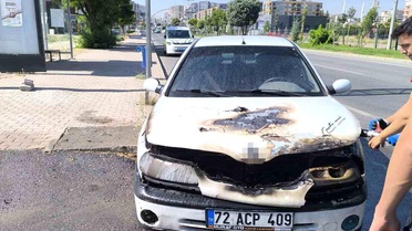 Batman'da Park Halindeki Araçta Yangın