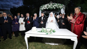 Destici, Nikah Şahitliği Yaptı
