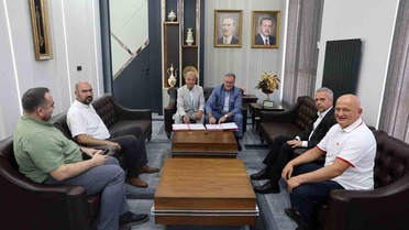 Hacılar'da kıyafetler umuda dönüşecek