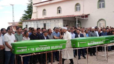 Malatya'da kazada hayatını kaybeden 3 kişilik aile toprağa verildi