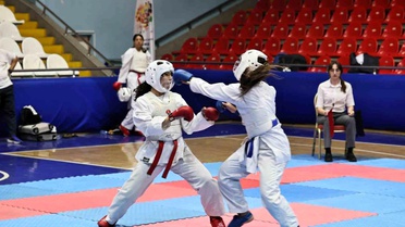 Manisa'da Karate Müsabakaları Tamamlandı