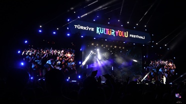 Sakarya Kültür Yolu Festivali'nde Ferhat Göçer Konser Verdi