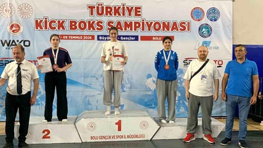 Göknur Gülten Türkiye Kick Boks Şampiyonu
