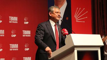 Trump Ankara'ya indi, Özgür Özel'den Rusya ve Çin çıkışı geldi