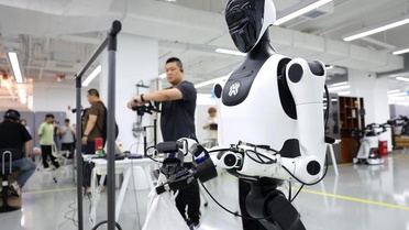 Çin 100.000 İnsansı Robot Üretecek