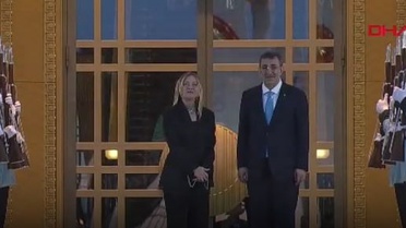 NATO Zirvesi'nde yemeğe en son katılan lider Meloni