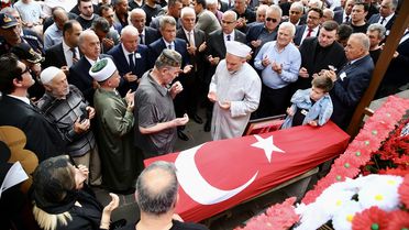 Eski Bakan Burhan Kara Giresun'da Defnedildi