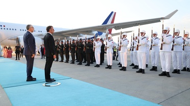 Macron, Ankara'da NATO Zirvesi İçin