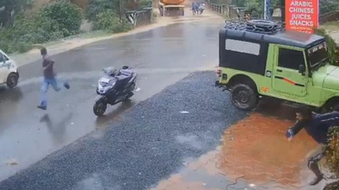 Hindistan'da tünel inşaatında heyelan: 3 ölü, 9 yaralı
