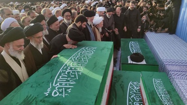 Hamaney'in naaşı Kum'a ulaştı: Halefi törenlere katılmadı