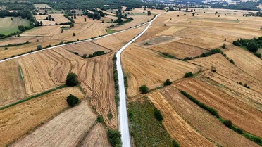 Kırsal mahallenin 40 yıllık asfalt hasreti sona erdi