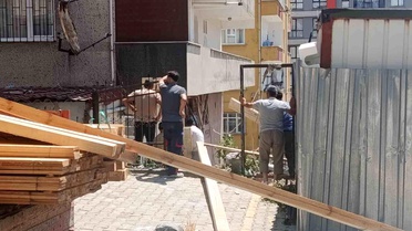 Küçükçekmece'de Merdiven Çöktü