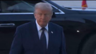 Trump, mehter marşını 'OK' işaretiyle onayladı