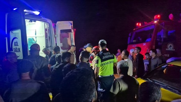 Yığılca'da Taksi Şarampole Devrildi