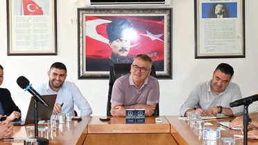 Ustaoğlu, Mühendislerle Toplandı