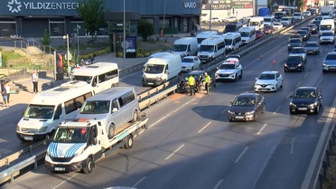 Pendik'te Trafik Kazası: 2 Yaralı