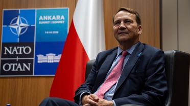 Sikorski: Türkiye, NATO'nun Güçlü Müttefiki