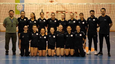Rize Yıldız Kız Voleybol Takımı Hedef Kupayı