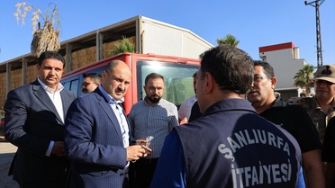 Şanlıurfa'da Yem Deposunda Yangın