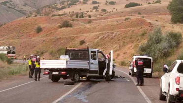 Divriği'de şerit ihlalli kaza: 1 ölü, 2 yaralı