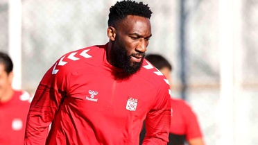 Sivasspor'dan Appindangoye'ye Yeni Sözleşme