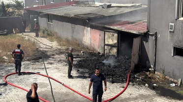 Tekstil fabrikasının atık deposunda yangın