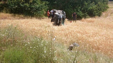 Tokat'ta kontrolden çıkan hafif ticari araç takla attı: 5 yaralı