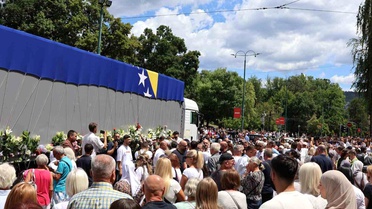 Srebrenitsa Kurbanları Son Yolculuğuna Uğurlandı