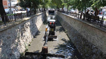 Büyükşehir'den derelerde temizlik seferberliği
