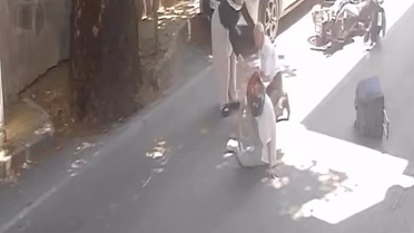 Yayaya Çarpmamak İçin Ani Fren, Motosiklet Devrildi